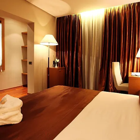International & Conference Center Hotell 4*