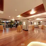 酒店 地拉那国际酒店及会议中心 4*