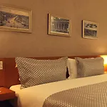 International & Conference Center 4* Tiran