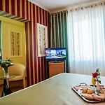 Szálloda International & Conference Center Tirana
