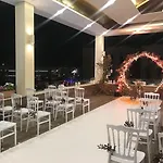 International & Conference Center Szálloda 4*