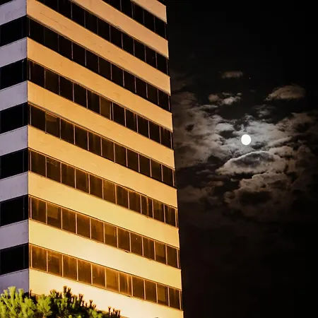 Hotel International Y Centro De Conferencias 4*