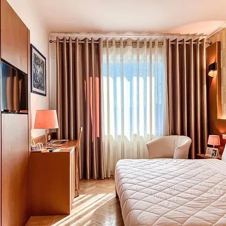 International & Conference Center Hotel 4*