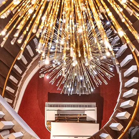 International & Conference Center Hotel 4*