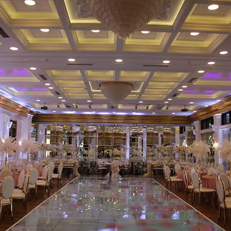 Hotel International & Conference Center 4*