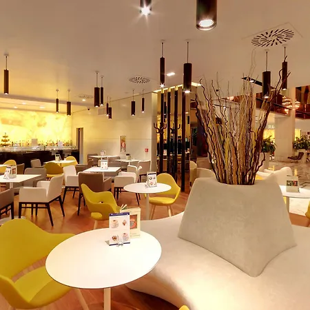 Hotel International & Conference Center 4*