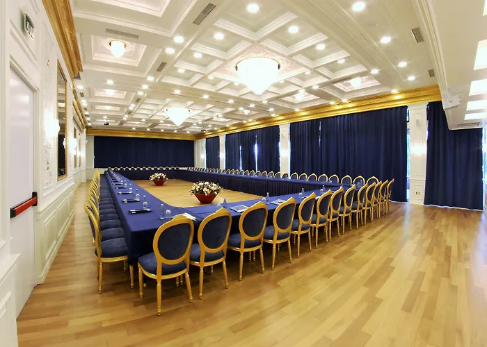 International & Conference Center 4*